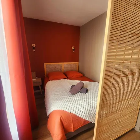 La Pause Plaisir - A La Gare 아파트 캉